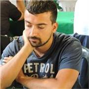 Profesor de ajedrez de 2007 FIDE, puedo enseñar a cualquier persona de cualquier edad o nivel. Me adapto a la persona en cuestión