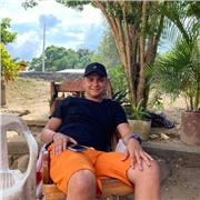 Profesor de educación física recreación y deportes, con capacidades para clases lúdicas, entrenamiento personal