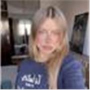 Soy extrovertida, sociable y paciente, y me apasiona trabajar con niños. Ofrezco clases de apoyo escolar a alumnos/as de Primaria.