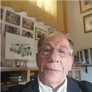 Docente, in pensione, impartisce lezioni di Disegno e Storia dell'Arte