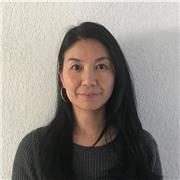 Je peux enseigner l'anglais, le japonais pour les adultes, l'école primaire, le collège.