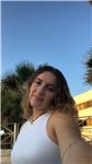 Soy una chica joven con muchas ganas de enseñar inglés a adultos o pequeños, y cualquier asignatura relacionada con las ciencias (matemáticas, biología, ciencias ambientales…) ya que actualmente estudio ciencias ambientales en la universidad de málaga.