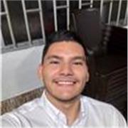 Profesor de apoyo escolar especializado en mejorar las habilidades matemáticas de niños y jóvenes