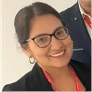 Profesora de Economía y Seguros y Banca