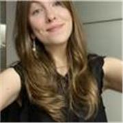Profesora de lengua catalana y literatura para cualquier tipo de nivel. Además, especializada en lengua y literatura inglesa.