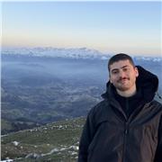 graduado en filosofía y física. Clases de humanidades y de ciencia