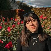 Sono una studentessa di Lingue e Mediazione Linguistica e ho esperienza nel campo dell'insegnamento dell'inglese e del francese. Impartisco anche lezioni/ripetizioni della lingua italiana e cinese