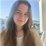 Profesora especializada en la enseñanza de General English y Cambridge exams (KET/PET/FCE/CAE)