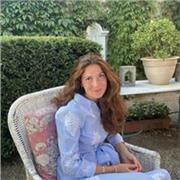 Étudiante en dernière année de master école de commerce, je donne des cours et j’aide aux devoirs