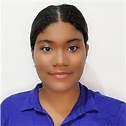 Profesora de derecho para estudiantes de la carrera de derecho