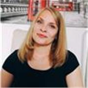 TESOL- zertifizierte Englischlehrerin mit über 15 Jahren Erfahrung in der Arbeit mit Teenagern und Erwachsenen.
