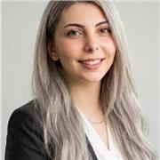 Patient English tutor helping teens and adults gain confidence