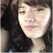 Maestra de Inglés imparte clases a niños y adultos