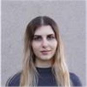 Studentessa universitaria di scienze linguistiche offre ripetizioni di diverse materie