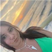 Insegnate per aiuto compiti per bambini delle elementari e ragazzi delle medie e superiori. Presso le zone di Monza e Brianza