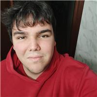 Estudiante de grado superior con conocimientos de las TIC en alto nivel.
