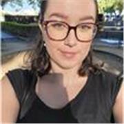 Soy estudiante universitaria de filología inglesa con experiencia como profesora para niños de infantil a bachillerato. 