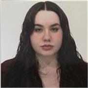 Chica de 17 años que está estudiando 2 de bachillerato.