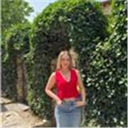 Canguro con disponibilidad inmediata para tardes y findes de semana. 