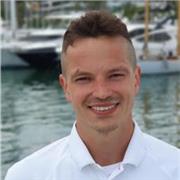 Profesor de portugués para todas das edades. También puedo lecionar algunos deportes y algo del castellano para extranjeros