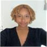 Je suis étudiante en Langues étrangères appliquées et je serai ravie d’apprendre à vos enfants le français !