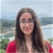 Profesora de 23 años. Graduada en magisterio infantil y con experiencia trabajando con niños y niñas años hasta 12