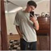 Me defino como una persona muy paciente y me encantan los niños y la enseñanza, perfecto para niños de edades entre 8-12 años