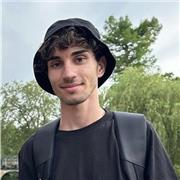 I am really friendly, I like to get acquainted to new people and helping guys to go beyond the fear of knowing another language.