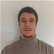 Laureando in fisica all'università di Camerino con più di mille ore di ripetizioni di esperienza online