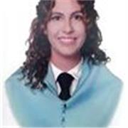 Profesora titulada en Estudios Ingleses y Traducción, preparada para impartir clases híbridas (online o presenciales)