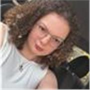 Engagierte Nachhilfelehrerin bevorzugt online