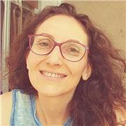 Laureata in materie umanistiche impartisce lezioni private