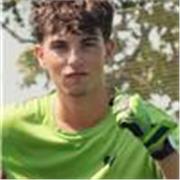 Entrenador de Futbol titulado con más de 3 años de experiencia dirigiendo equipos de futbol 7 y futbol 11. 