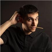 Neolaureato in Graphic Design offre lezioni personalizzate per acquisire conoscenze tecniche ed esprimere la propria creatività