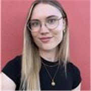 Lehramtsstudentin gibt Nachhilfe in Mathematik