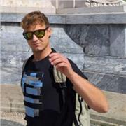 Estudiante de Ingenieria en San Sebastian listo para dar clases de ciencias, en euskera y en castellano