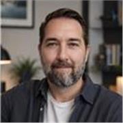 English tutor with 11+ years of experience, helping  professionals speak with confidence.