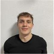 Profesor de repaso para niños y niñas de primaria y estudiantes de la ESO