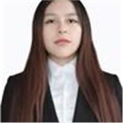 Profesor de ciencias y tecnología que enseña a estudiantes de secundaria