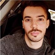 Profesor con titulación en Magisterio de Primaria y grado en Química