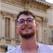 Professeur multilingue et créatif, prêt à guider vos eleve