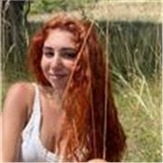 Studentessa universitaria con maturità classica offre ripetizioni