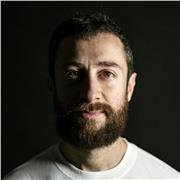 Profesor imparte clases de HTML, CSS y Diseño Web