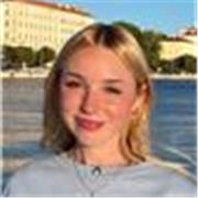 Estudiante de Estudios Ingleses con experiencia dando clases particulares de inglés y otras materias a niños, online o presencial.