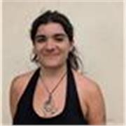 Profesora titulada en Guion busca alumnado interesado en mejorar sus habilidades de escritura de forma online.