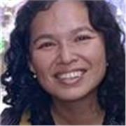 Profesora de Inglés, especializada en preparación de exámenes oficiales (PET, FCE, CAE y CPE). 