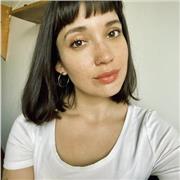 Profesional independiente con experiencia y conocimientos de softwares de diseño