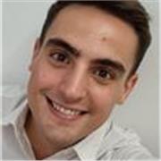 Profesional, responsable y didáctico. Disponible para impartir clases según los requerimientos del alumno. 