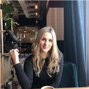 Profesora de inglés imparte clases particulares a niños de todas las edades