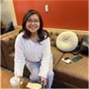 Profesora de inglés que imparte clases de acuerdo al nivel de inglés para niños y jóvenes